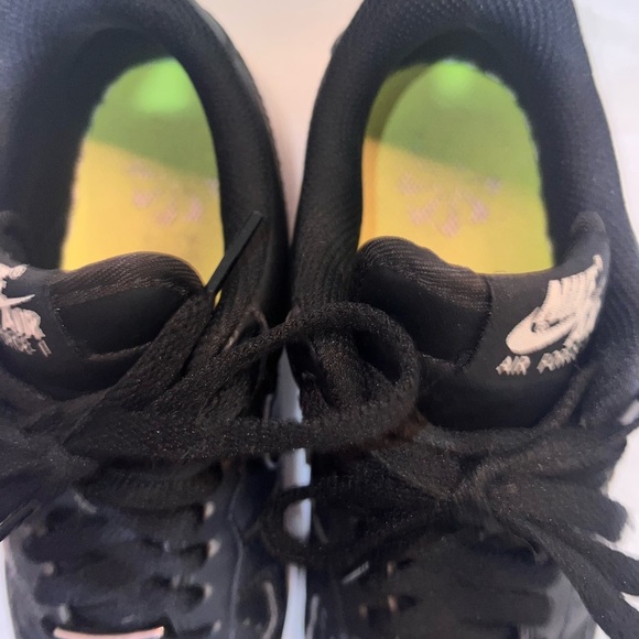 Nike Air Force 1 Black Sneakers Size 6.5 - Picture 8 of 9